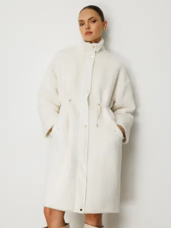 Dik Yaka Beli Büzgülü Kadın Kaban Model 5770