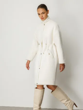 Dik Yaka Beli Büzgülü Kadın Kaban Model 5770