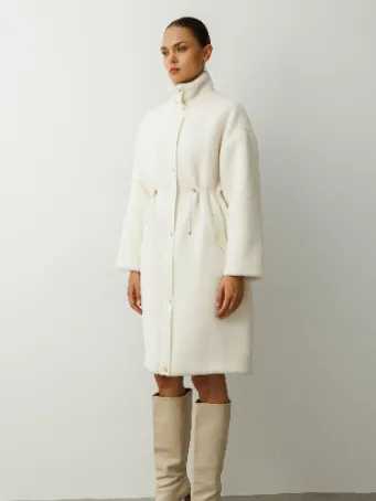 Dik Yaka Beli Büzgülü Kadın Kaban Model 5770