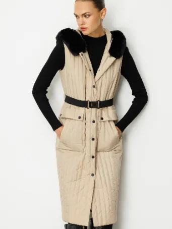 Kemer Detaylı Kapüşonlu Uzun Kapitone Kadın Yelek 5530